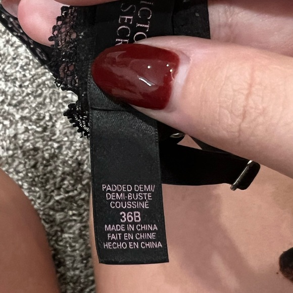 Padded Victoria Secret Bra - Picture 2 of 2